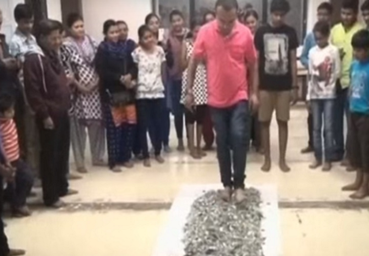 This Vadodara Tuition Teacher Makes Students And Parents Walk Barefoot On Broken Glass