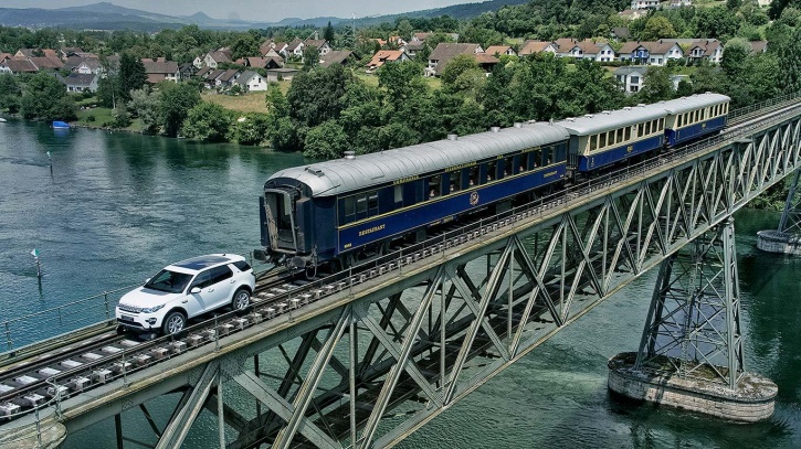 Checkout How The New Land Rover Pulls A 100-Tonne Train Like It's A Piece Of Cake