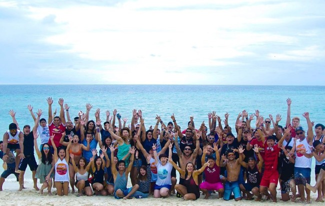 This Boss Took His Entire Staff For An All-Inclusive Holiday To Maldives, Just To Say Thanks