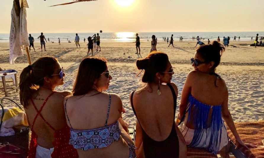 These Bollywood Sisters Are Celebrating New Year In Goa & Looking Super Hot!