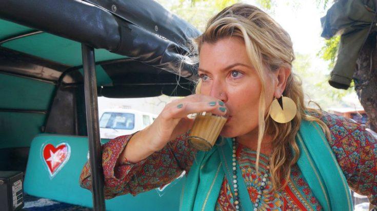 Woman From America Quits Her Job To Sell Chai : Earns Rs. 200 Crore Annually
