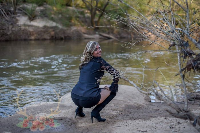 Woman Divorces Her Husband, gets photoshoot