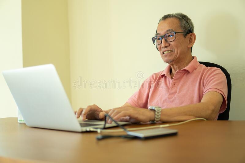 Laptop for Senior Citizen Black Friday Deals