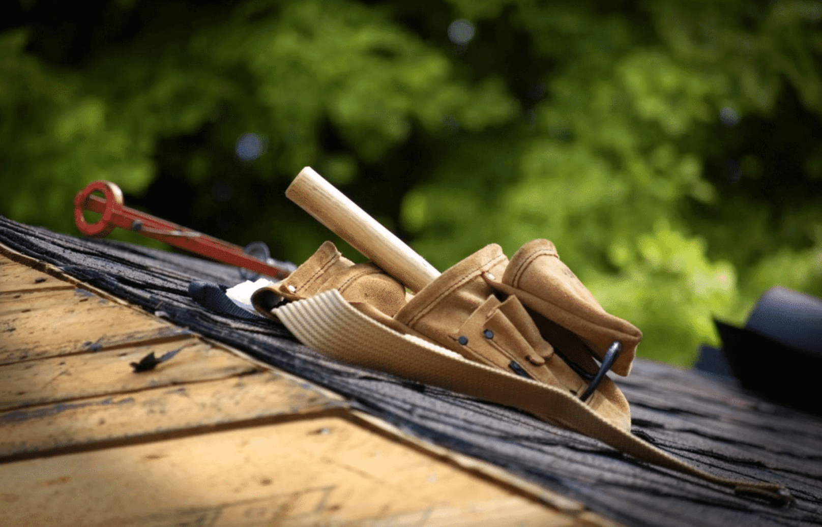 Things to Consider When Hiring a Roof Repair Contractor