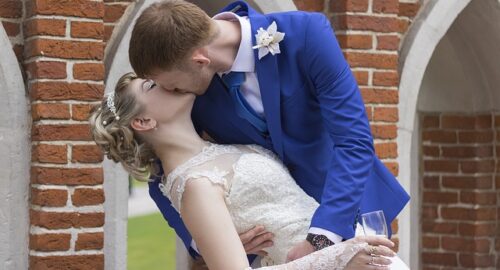 Bride Calls Off Wedding After Groom Kisses Her On Stage To Win A Bet
